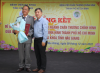 BSCK2. Châu Văn Đính (bìa phải), Giám đốc Bệnh viện Chấn thương Chỉnh hình Thành phố Hồ Chí Minh trao chứng nhận chuyển giao kỹ thuật cho BSCK2. Nguyễn Thành Phúc, Giám đốc Bệnh viện Đa khoa tỉnh.