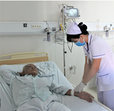 Ông Huỳnh Văn C dần bình phục sau khi được tiêm thuốc tiêu sợi huyết tại Khoa Hồi sức tích cực - Chống độc, Bệnh viện Đa khoa tỉnh Hậu Giang.