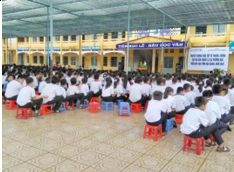 Quang cảnh truyền thông phòng, chống tác hại thuốc lá tại trường THCS Thuận An, thị xã Long Mỹ. (Ảnh: Hoàng Khang)
