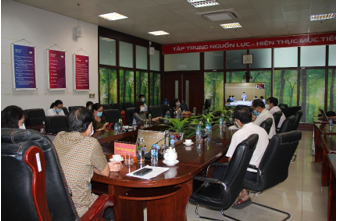 Bà Hồ Thu Ánh, Phó Chủ tịch UBND tỉnh, dự họp tại điểm cầu Hậu Giang.