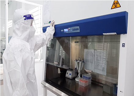 Hệ thống máy xét nghiệm RT-PCR tại Bệnh viện Đa khoa tỉnh Hậu Giang.