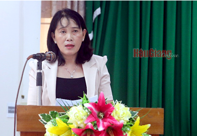 Bà Hồ Thu Ánh, Phó Chủ tịch UBND tỉnh, Phó trưởng Ban Chỉ đạo liên ngành về vệ sinh an toàn thực phẩm tỉnh, phát biểu chỉ đạo tại hội nghị.