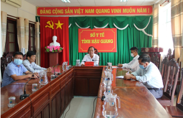 BSCK2. Đỗ Phát Hưng, Phó Giám đốc Sở Y tế tỉnh chủ trì tại điểm cầu Hậu Giang.