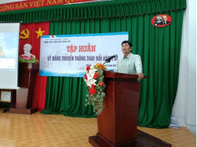 BSCK2. Lê Văn Chúc, Phó Giám đốc Trung tâm Kiểm soát bệnh tật tỉnh phát biểu khai mạc lớp tập huấn.