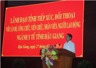 Ông Nghiêm Xuân Thành, Ủy viên Trung ương Đảng, Bí thư Tỉnh ủy, phát biểu tại cuộc tiếp xúc, đối thoại.